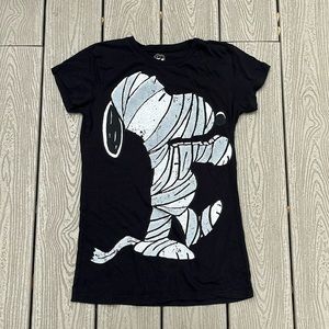 Peanuts Snoopy Mummy T shirt Medium